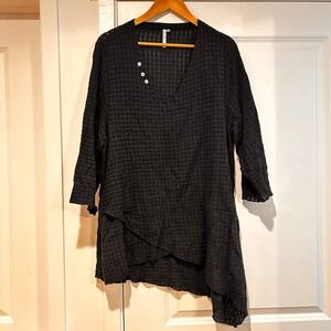 Lulu-B Gauze Grid Tunic Top Asymmetrical Hem Womens Large Resort Black Coverup